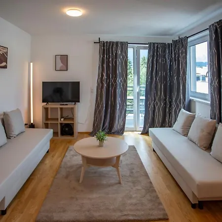 East Side I Free Street Parking إنسبروك