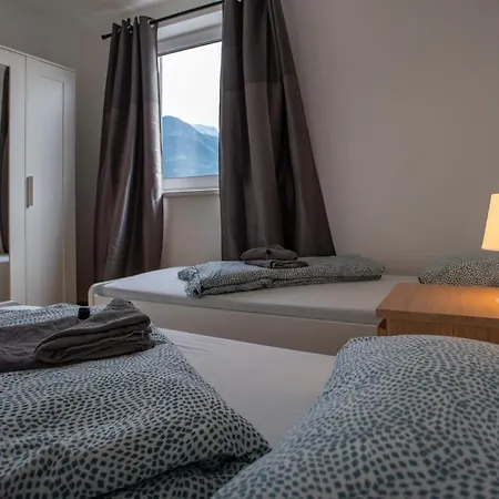 East Side I Free Street Parking شقة