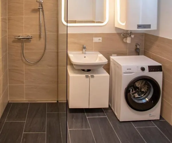 East Side I Free Street Parking Lejlighed